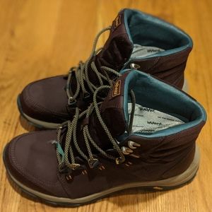 Teva women's hiking boots